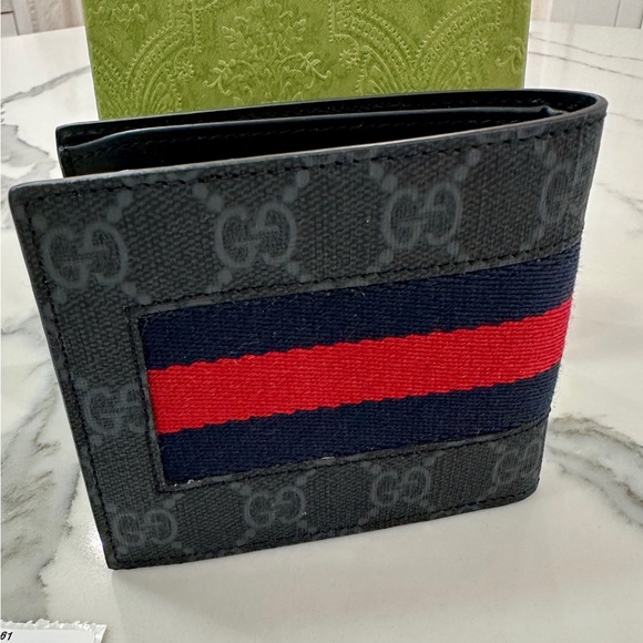 Gucci GG Supreme Web Bifold Wallet - Picture 2 of 9